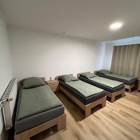 Messe Und Monteurzimmer Sehnde Bagian luar foto