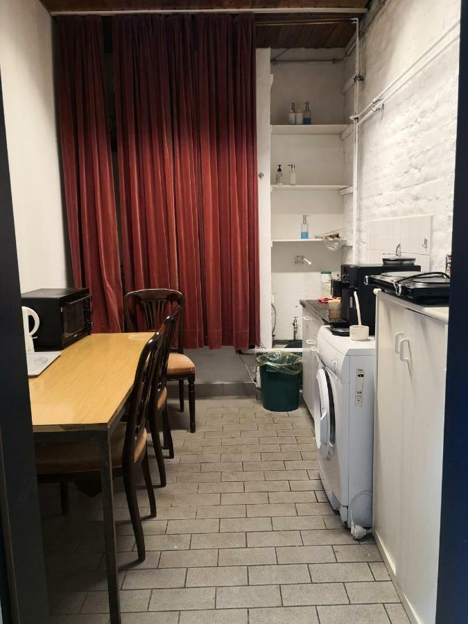Messe Und Monteurzimmer Sehnde Bagian luar foto